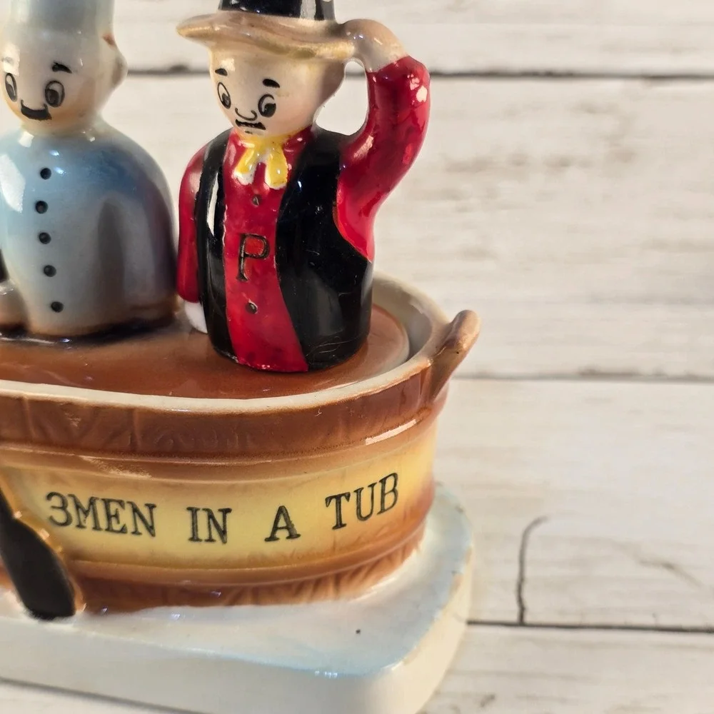 Vintage Enesco Rub-A-Dub-Dub 3 Men in a Tub Salt Pepper Shaker Set E3230 Ceramic